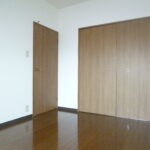 洋室6帖クローゼット 洋室6帖クローゼット